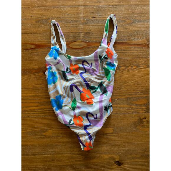 NWT ASOS Design Scoop Back Sleek One-Piece Floral Swirl Print, sz 6 - Picture 1 of 7